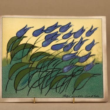 Arabia decorative plate Blue Lilies designer Heljä Liukko-Sundström