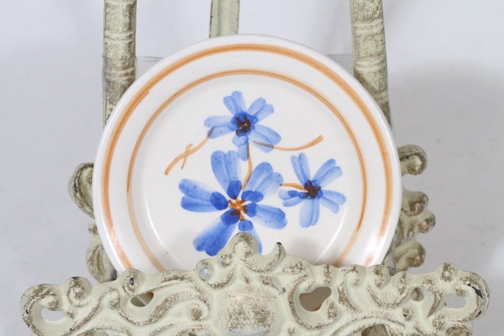 Kupittaan savi decorative plate, hand-painted, small, signed