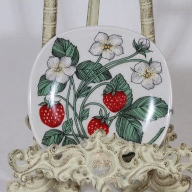 Arabia Botanica decorative plate, Ahomansikka, designer Esteri Tomula, small, silk screening