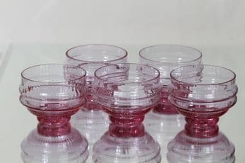 Riihimäen lasi Sulttaani jälkiruokakulhot, ametisti, 5 kpl, suunnittelija Nanny Still,