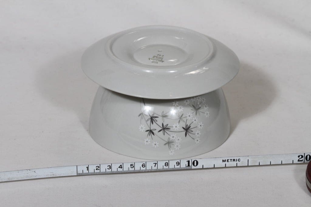 Arabia Lumikukka sauce bowl, designer Raija Uosikkinen, different sizes, silk screening, flower theme, 2