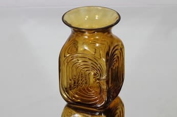 Riihimäen lasi Amuletti maljakko, amber, suunnittelija Tamara Aladin,