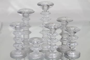 Iittala Festivo kynttilänjalat, eri kokoja, 7 kpl, suunnittelija Timo Sarpaneva, eri kokoja