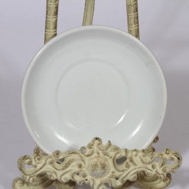 unknown dinner plate, small