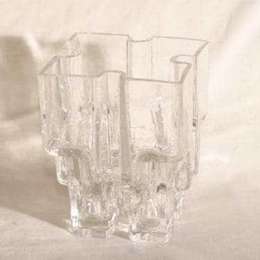 Riihimäki glass Paalutalo vase, signed, Helena Tynell