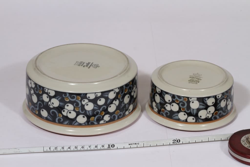 Arabia Taika kulhot, k 2 kpl, 2 kpl, suunnittelija Inkeri Seppälä, k 2 kpl, erikoiskoriste, eri kokoja kuva 2
