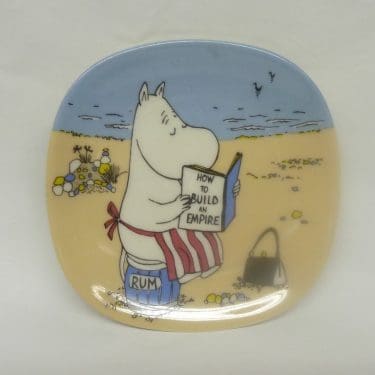 Arabia Muumi wall plate, Aikuiskoulutusta, designer Tove Jansson, Tove Slotte, small, silk screening, muumi theme