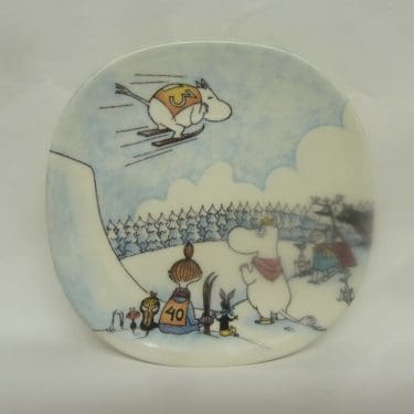 Arabia Muumi wall plate, Hyppymäessä, designer Tove Jansson, Tove Slotte, small, silk screening, muumi theme