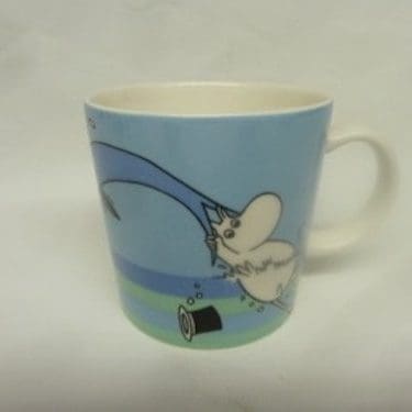 Arabia Muumi mug, Delfiinisukellus, designer Tove Slotte, Tove Jansson, silk screening, muumi theme, seasonal product 2007