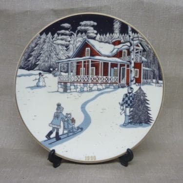 Arabia Joululautanen annual plate 1990, designer Tove Slotte, silk screening