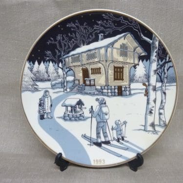 Arabia Joululautanen annual plate, 1993, designer Tove Slotte, silk screening