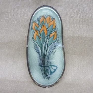 Arabia wall plate Yellow rosebuds designer Heljä Liukko-Sundström 