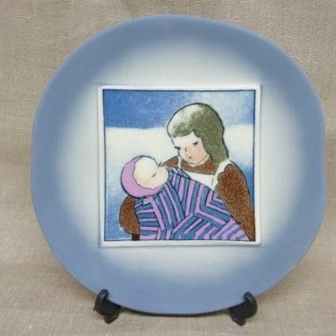 Arabia wall plate Homeward bound designer Heljä Liukko-Sundström 