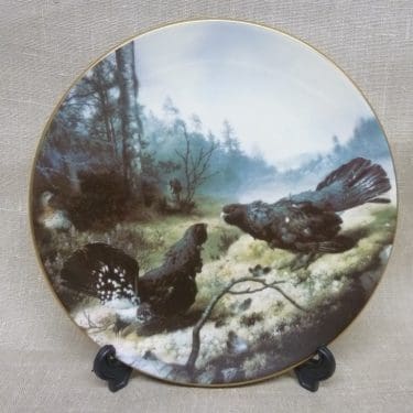 Arabia decorative plate, Taistelevat Metsot, designer von Wright, silk screening, wild bird theme