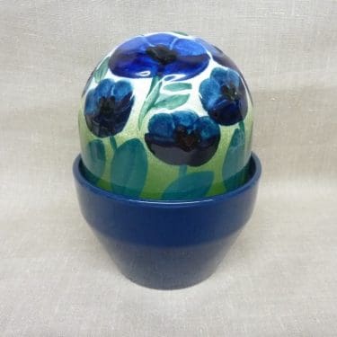 Arabia decorative object, Ikikukka Soillikki, designer Heljä Liukko-Sundström, big, hand-painted
