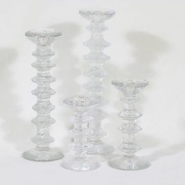 Iittala Festivo kynttilänjalat, eri kokoja, 4 kpl, suunnittelija Timo Sarpaneva, eri kokoja