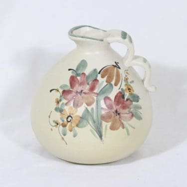 Kupittaan savi 373 jug, hand-painted, signed