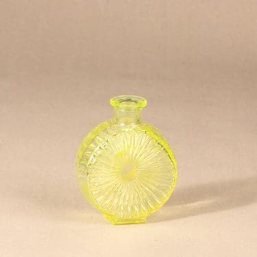 Riihimäen Lasi Aurinkopullo bottle size ¼ design Helena Tynell 
