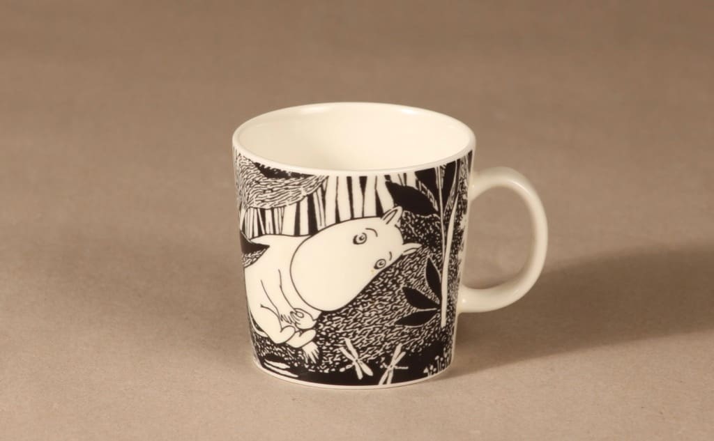 Arabia muumi mug, Muumipeikko unelmoi, designer Tove Slotte, silk screening, limited edition