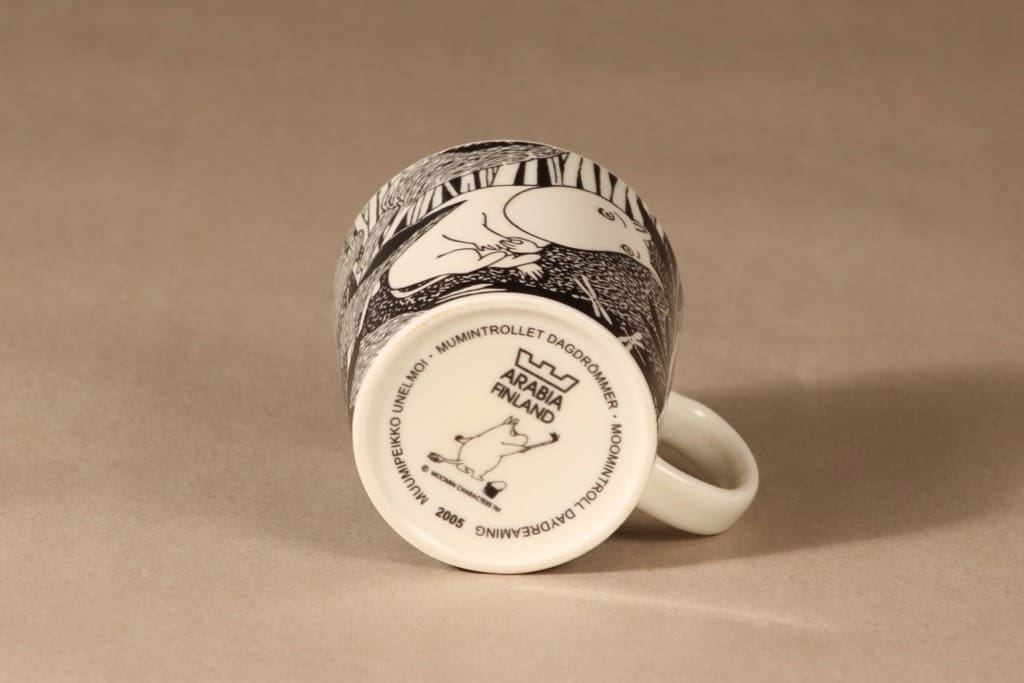 Arabia muumi mug, Muumipeikko unelmoi, designer Tove Slotte, silk screening, limited edition, 3