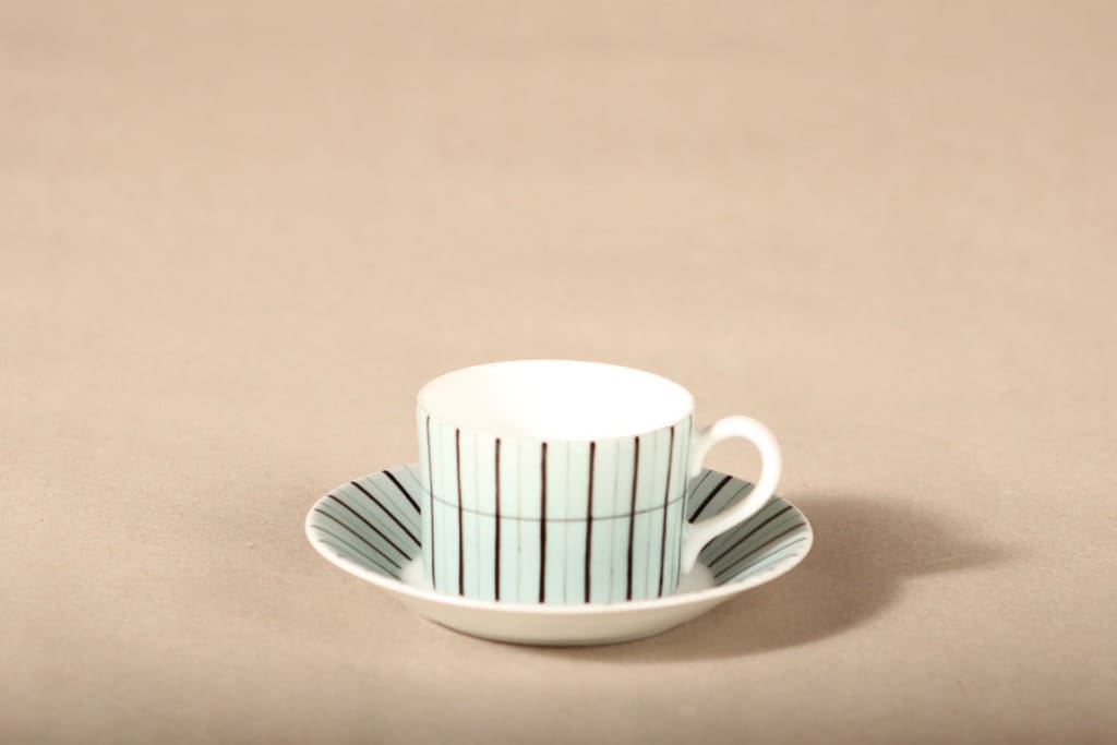 Arabia TM mocha cup, hand-painted, Esteri Tomula