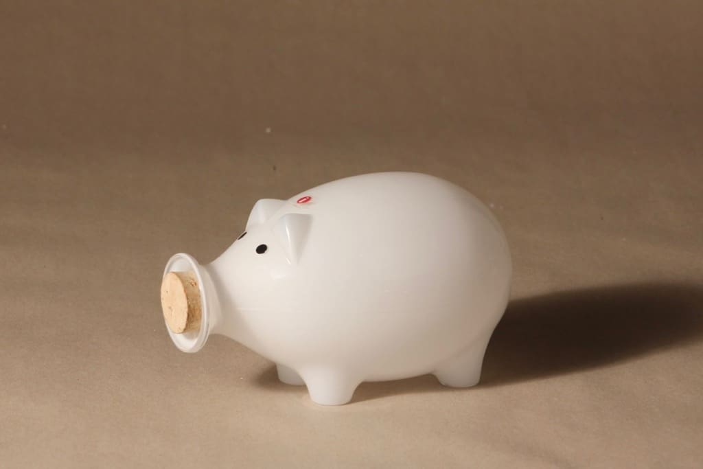Iittala Napsu karahvi valkoinen suunittelija Valto Kokko