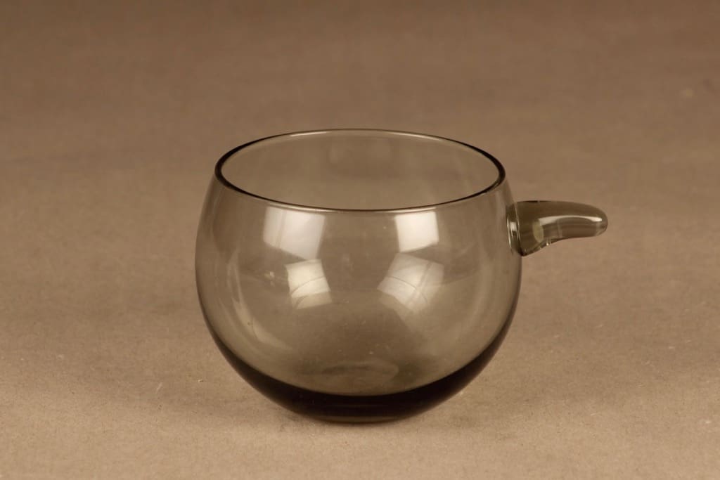 Iittala 2052 olut/piimätuoppi, 35 cl, suunnittelija Tapio Wirkkala, 35 cl