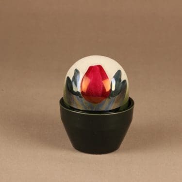 Arabia evergreen flower Red Tulip, hand-painted designer Heljä Liukko-Sundström