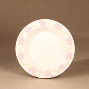 Arabia Villiruusu soup plate designer Laila Hakala