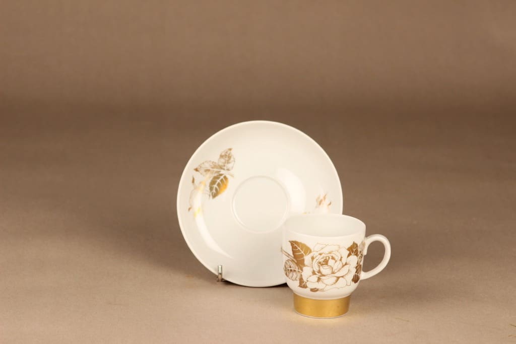 Arabia Kultaruusu coffee cup and plates designer Raija Uosikkinen 3