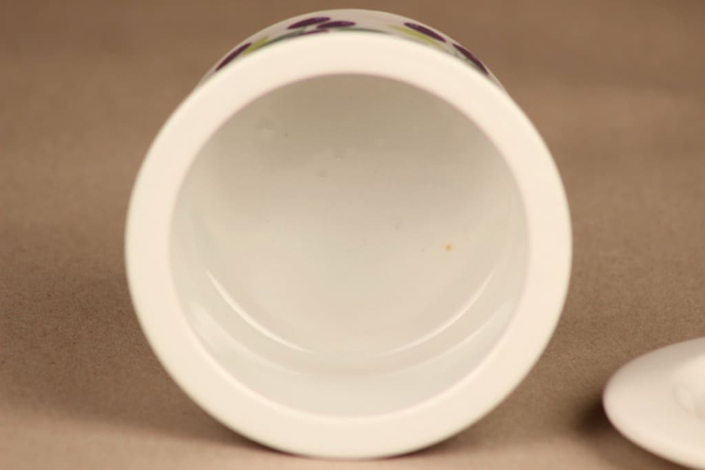Arabia Pomona cowberry jar with lid designer Raija Uosikkinen 2