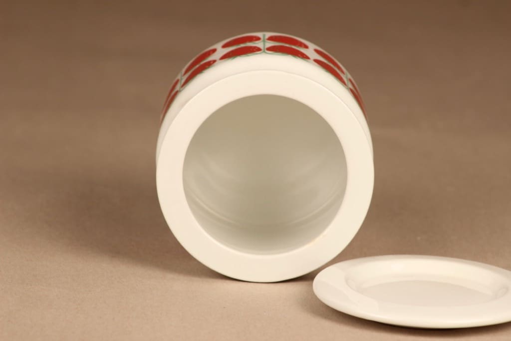 Arabia Pomona strawberry jar with lid designer Raija Uosikkinen 2