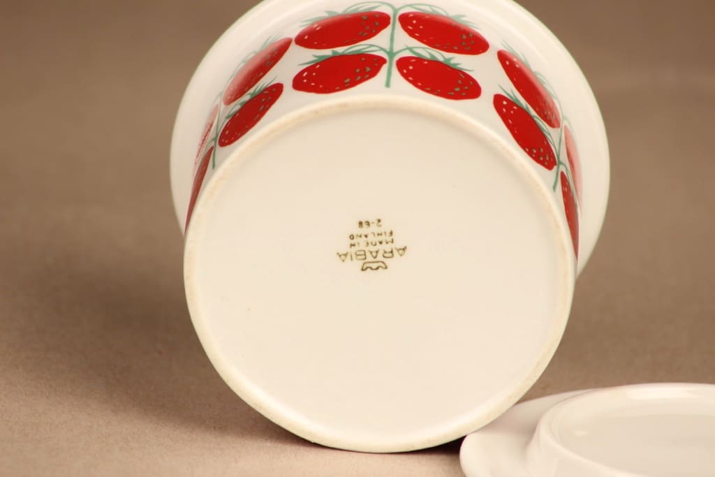 Arabia Pomona strawberry jar with lid designer Raija Uosikkinen 3