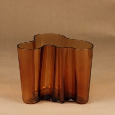 Iittala Aalto-collection maljakko, numeroitu, suunnittelija Alvar Aalto, numeroitu, signeerattu