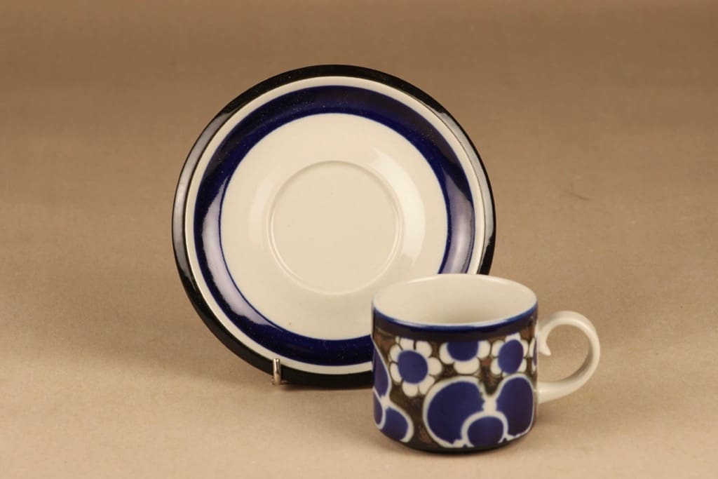 Arabia Saara tea cup designer Anja Jaatinen-Winquist 2