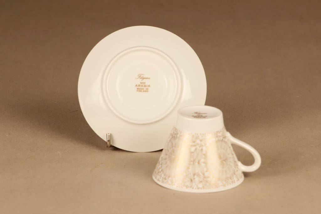 Arabia Filigran coffee cup and plates(2), gold designer Raija Uosikkinen 3