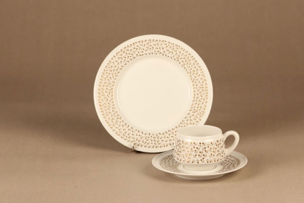 Arabia Kimmel coffee cup and plates(2) designer Esteri Tomula