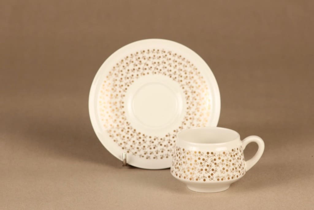 Arabia Kimmel coffee cup and plates(2) designer Esteri Tomula 2