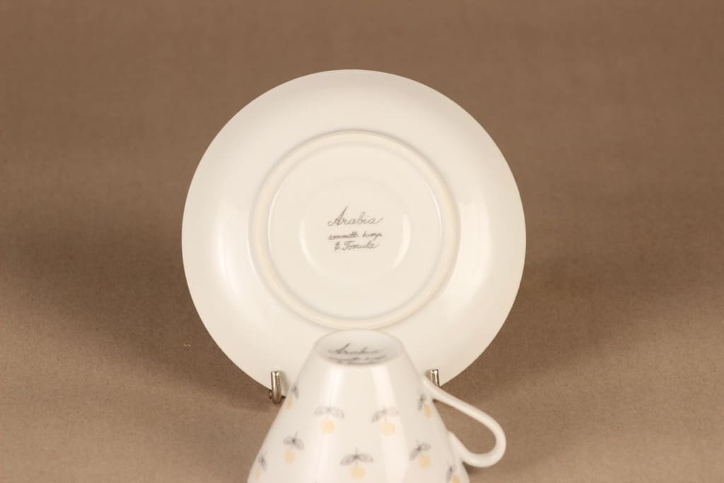 Arabia Monica coffee cup, hand-painted designer Esteri Tomula 3