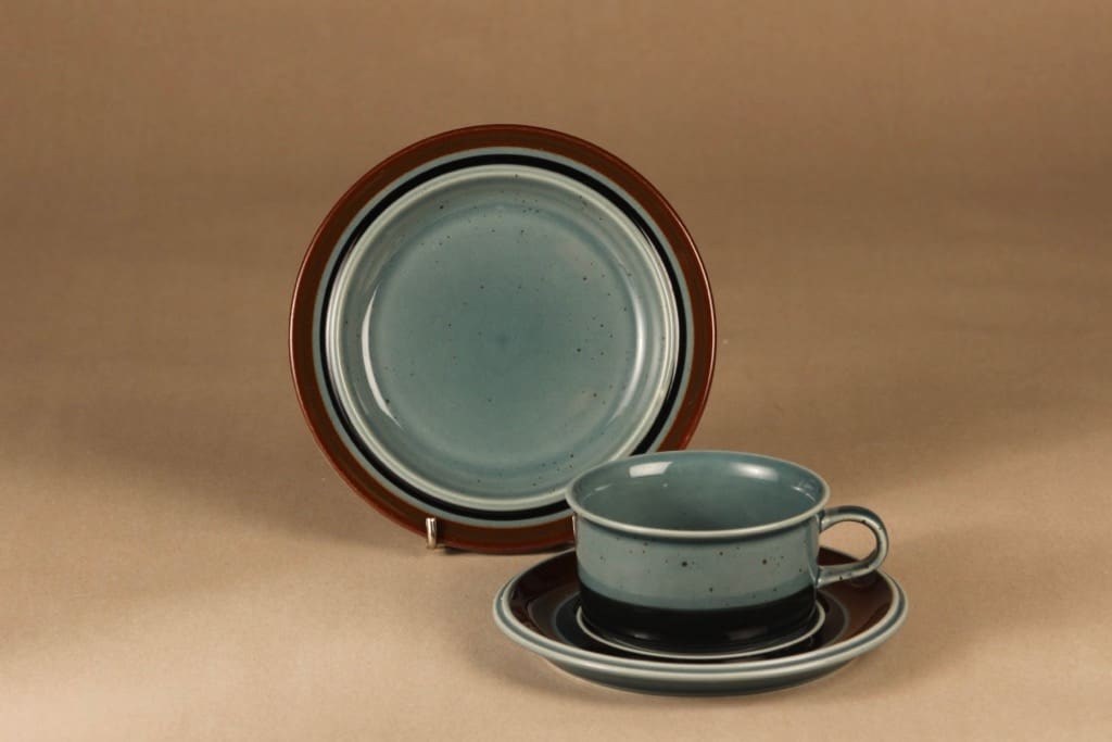 Arabia Meri tea cups and plates (2) designer Ulla Procope