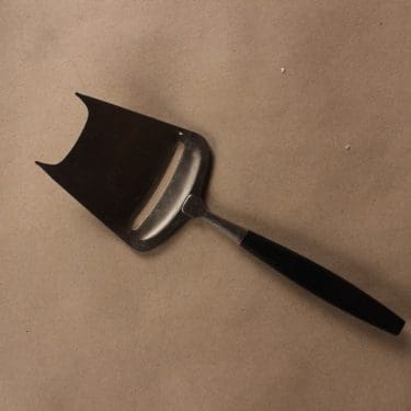 Hackman Lion cheese slicer designer Bertel Gardberg