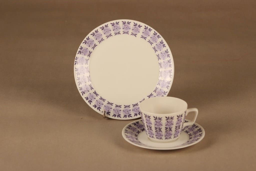 Arabia Veronica coffee cup and plates(2) designer Raija Uosikkinen