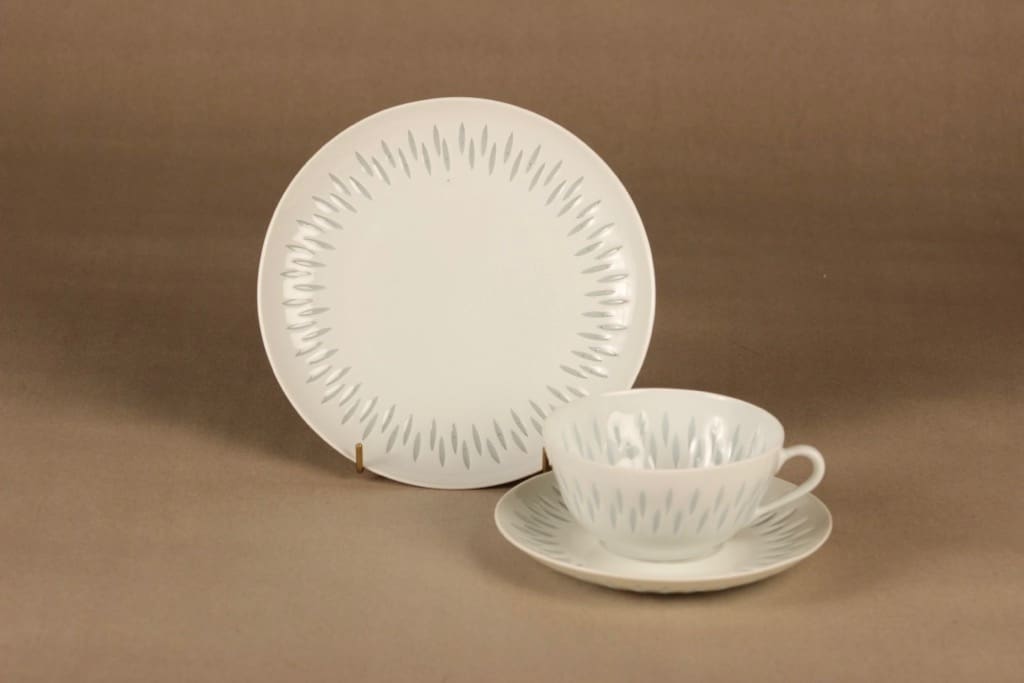 Arabia Rice porcelain tea cup and plates (2) designer Friedl Holzer-Kjellberg
