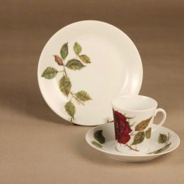 Arabia Ruusu coffee cup and plates(2) designer Anneli Qveflander