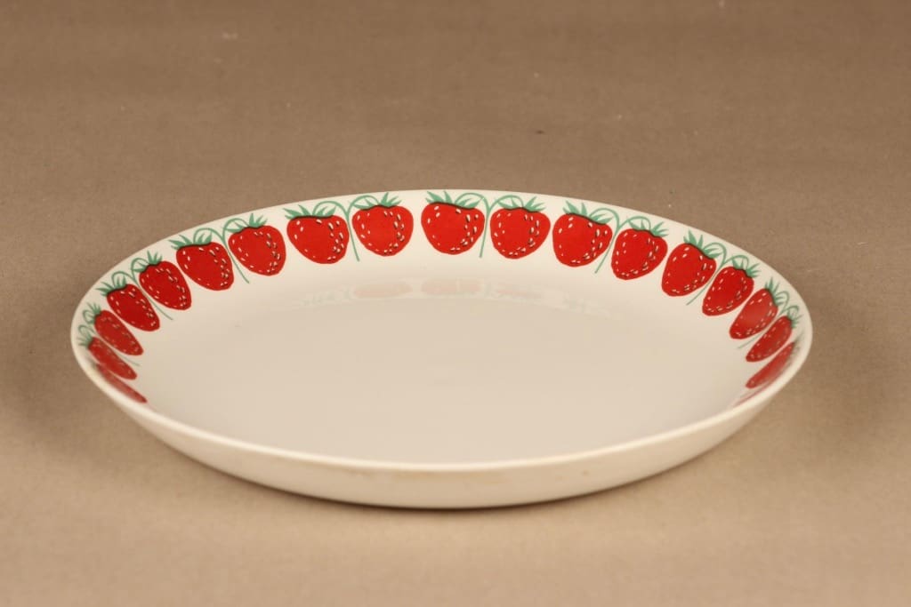 Arabia Pomona mansikka lautanen, 23.5 cm, suunnittelija Raija Uosikkinen, 23.5 cm, serikuva, mansikka kuva 2
