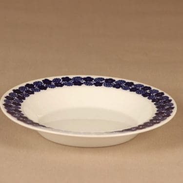 Arabia Rypäle Soup plate designer Raija Uosikkinen