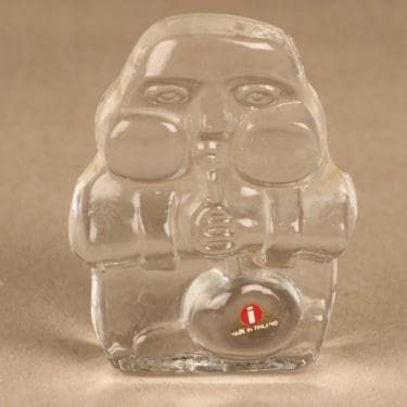 Iittala paperweight Glassblower designer Jorma Vennola