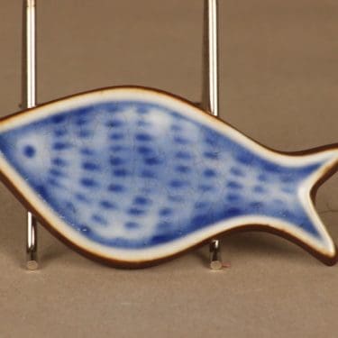 Arabia Fish wall plate, hand-painted designer Gunvor Olin-Grönqvist