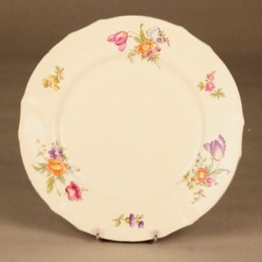 Arabia Kesäkukka plate 23.5 cm designer Unknown