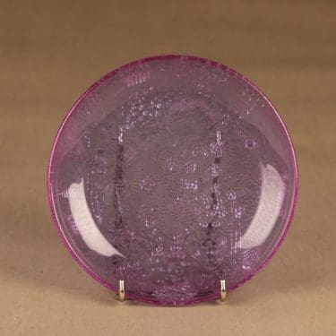 Nuutajärvi Fauna neodyme plate 15 cm designer Oiva Toikka